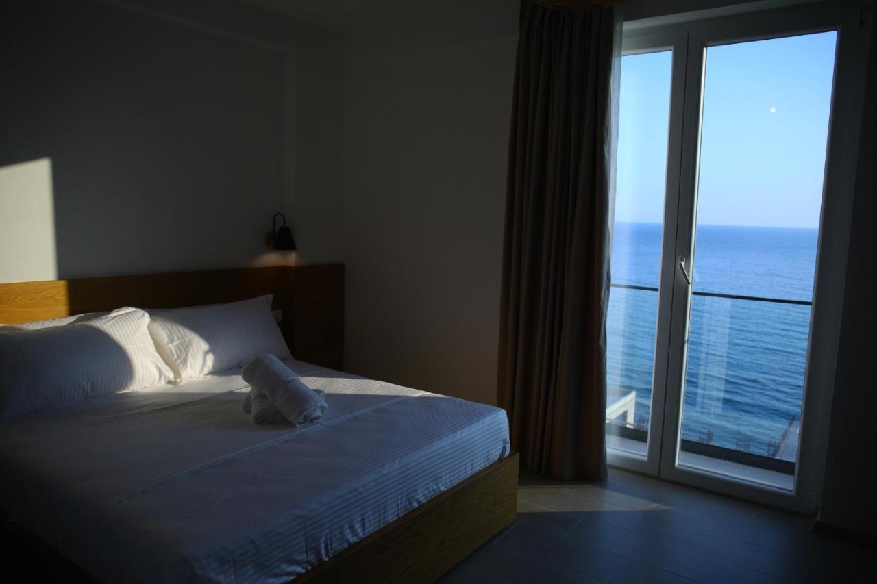 Serenity In Hotel เลเจอ ภายนอก รูปภาพ