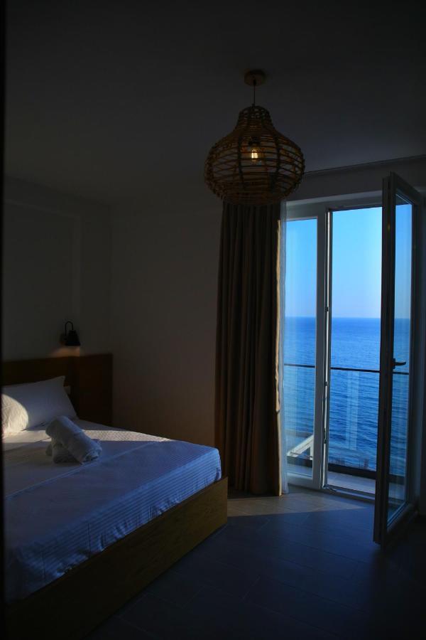 Serenity In Hotel เลเจอ ภายนอก รูปภาพ